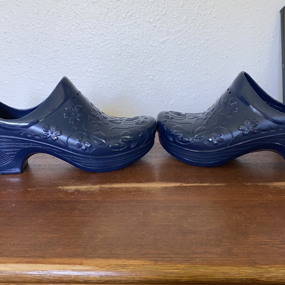 Dansko Clogs - Picture 7 of 8